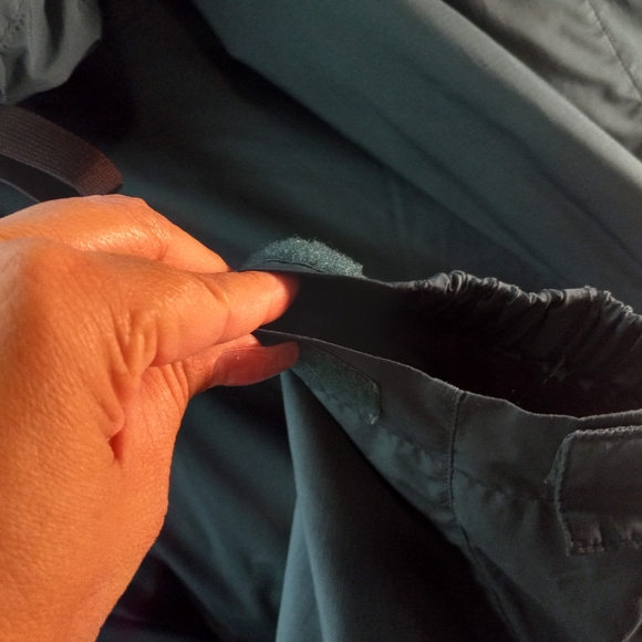 L.L. Bean Insulated Green XL Long Sleeves Hooded Pouch Front Pocket Jacket Coat - Picture 3 of 16